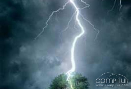La tormenta del pasado domingo ocasión importantes daños en la Campiña Sur 
